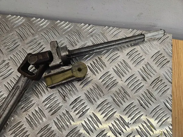 Ohjauspylvään risti OEM 16013 Etu Audi A2 image 4