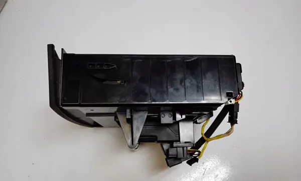 Begagnad Mercedes-Benz CD/DVD-växlare OEM JUR111701 image 3
