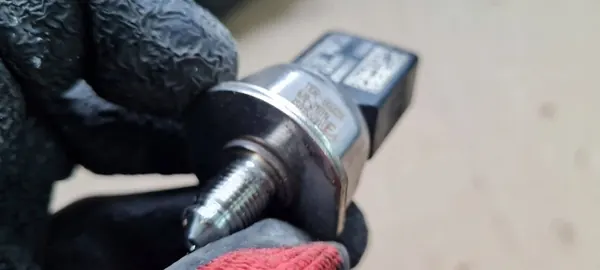 Sensor de pressão de combustível Q5 2.0 TFSI Audi A4 B9 A5 06K906051C image 5