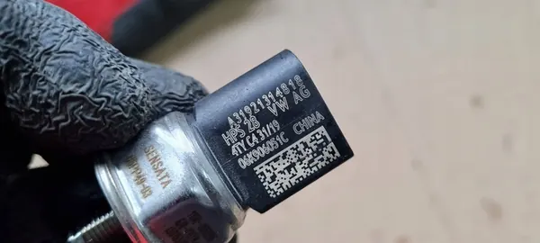 Sensor de pressão de combustível Q5 2.0 TFSI Audi A4 B9 A5 06K906051C image 6