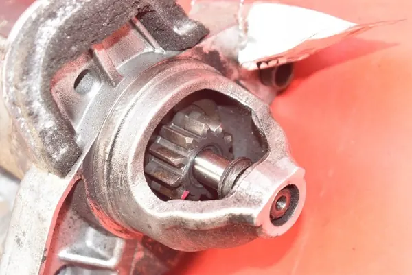 Motor de arranque Dacia Duster II 1.0 TCE 233004646R image 9