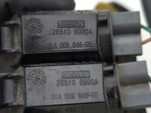 Infiniti Q50 2017 Luz de Placa image 9