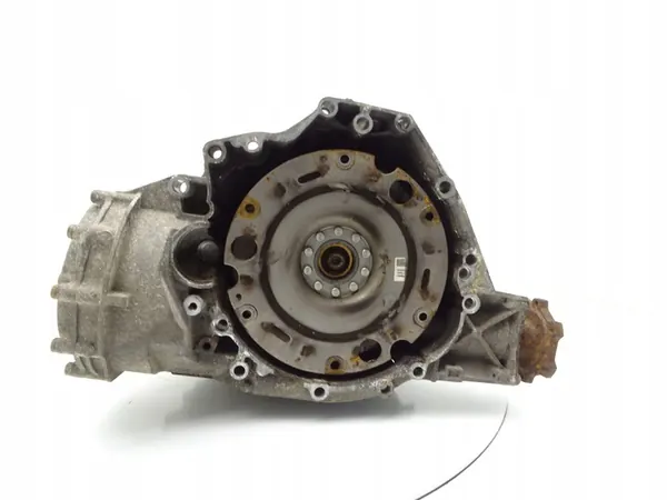 Audi A5 8T LRY Quattro Manuaalivaihteisto 4X4 image 2