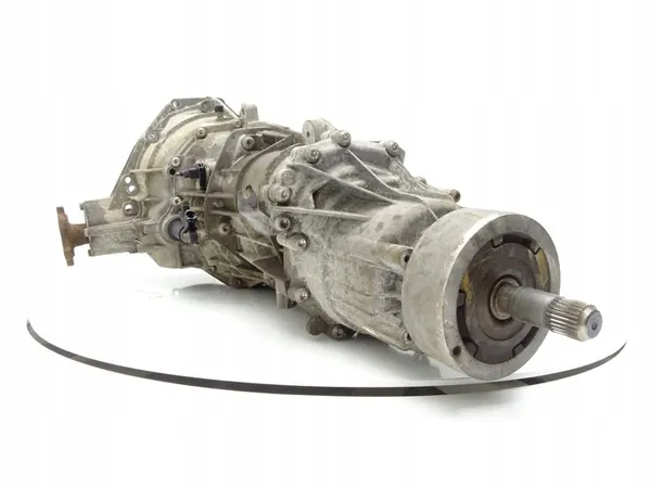 Audi A5 8T LRY Quattro Manuaalivaihteisto 4X4 image 5