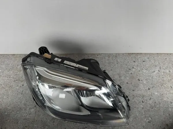 RECHTER KOPLAMP MERCEDES GLK LIFT A2048201039 image 2