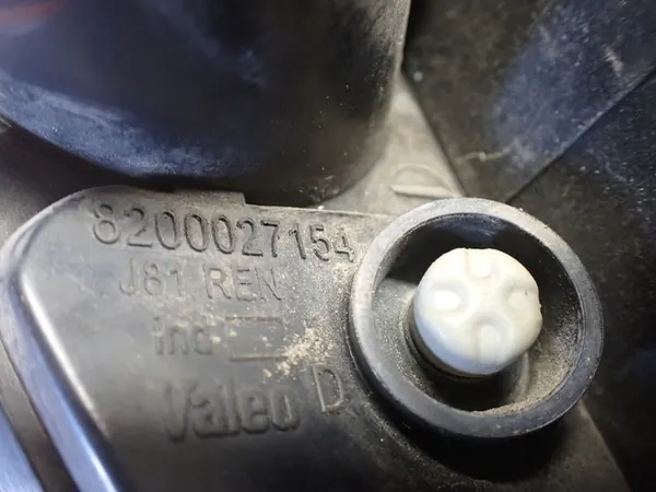 Lanterna Traseira de Neblina Direita Renault Espace 2.0 IV OEM 8200027154 image 5