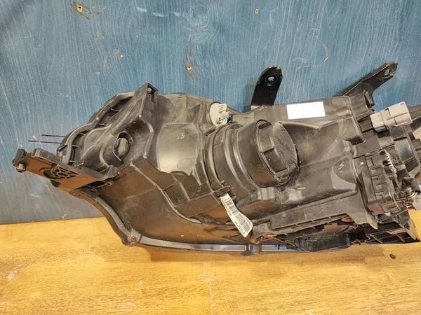 Faros Derecho Mitsubishi Outlander 4B45X-8301C1-98 image 7