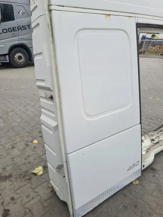 POSZYCIE KABINY VOLVO FH 12 13 XL - Panel Derecho Cabina image 6