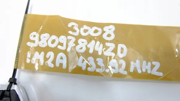 Télécommande PEUGEOT 3008 II OEM 98097814ZD 433.92 MHz image 4
