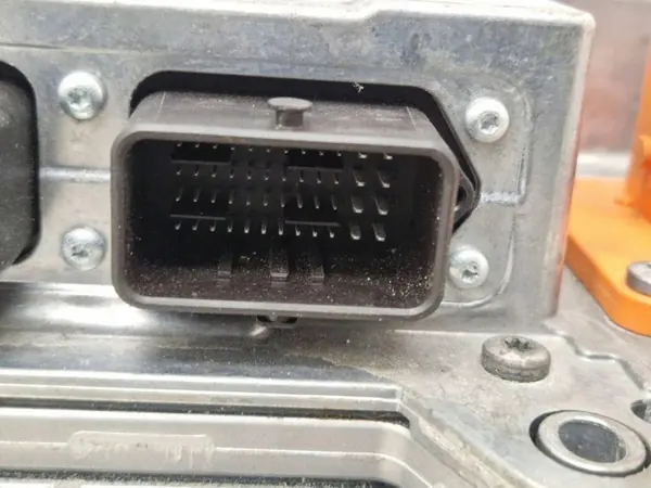 Inversor Peugeot OE usado OEM 9805319580 image 4