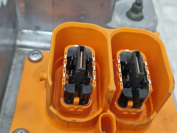 Inversor Peugeot OE usado OEM 9805319580 image 8