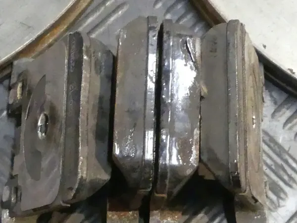 Discos e pastilhas de freio traseiros BMW F20 F21 F22 F23 F30 F31 F32 F36 image 2