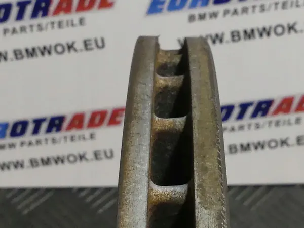 Discos e pastilhas de freio traseiros BMW F20 F21 F22 F23 F30 F31 F32 F36 image 6