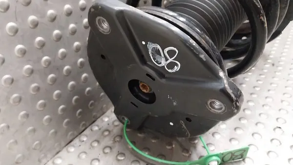 Fram Höger Stötdämpare Mercedes Vito Viano W639 A6393206013 image 4