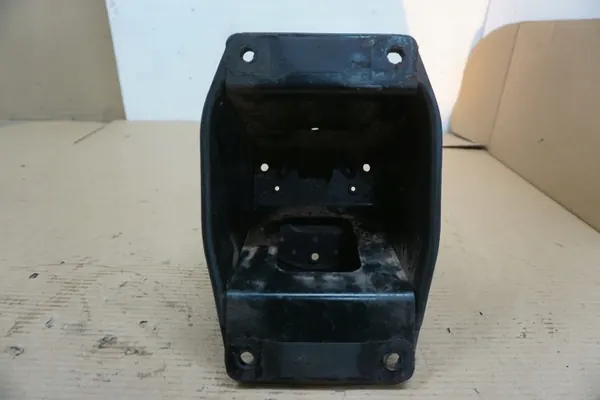 Nissan PATROL Y61 Varaupyöränpidike OEM 19016 image 9