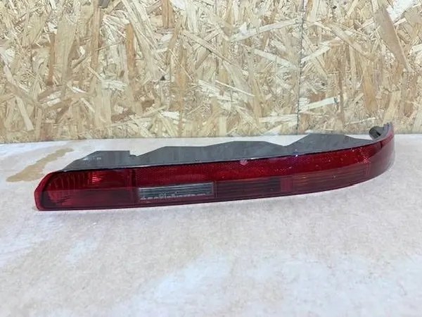 Audi Q7 II takaoikea puskurivalo OEM 4M0945096 image 2