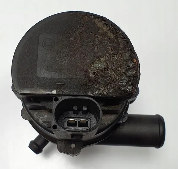 Mercedes Servokühler OEM A2044600143 image 8