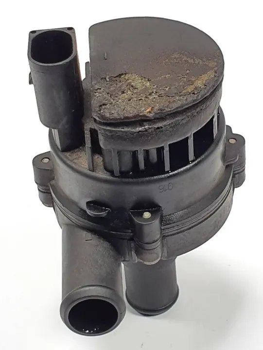 Mercedes Servokühler OEM A2044600143 image 9