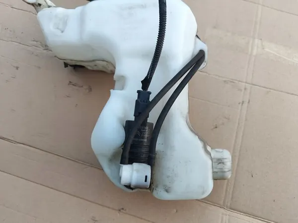 PEUGEOT 3008 5008 Ruitensproeierreservoir 9685005580 image 2