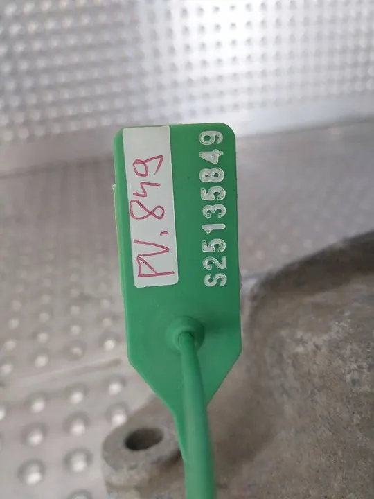 Volkswagen Tiguan 2013 Engine Mount Left Side OEM 3C0199555AF image 5