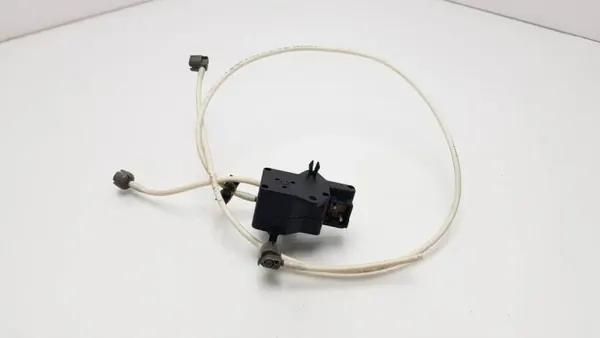 Válvula de vacío OEM 2028000578 para Mercedes W202 image 4