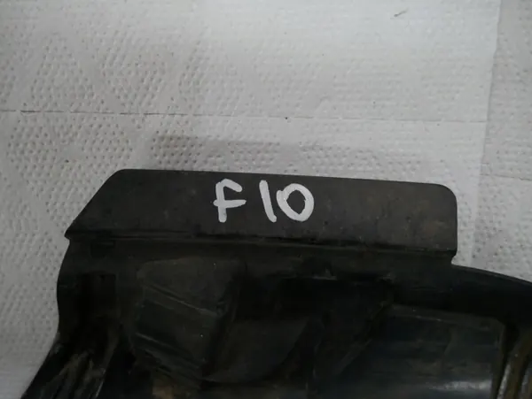 BMW F10 F11 Koplamp bevestigingsgleuf OEM 7349295 Links image 4
