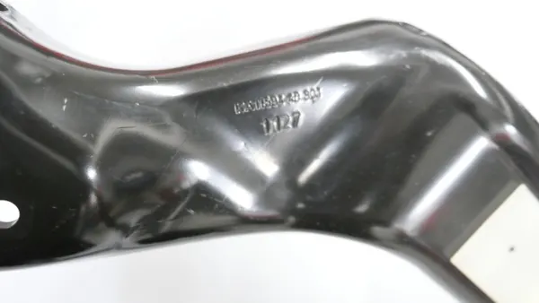 BMW G30 G31 Strålkastarfäste OEM 7377804 Höger Fram image 8
