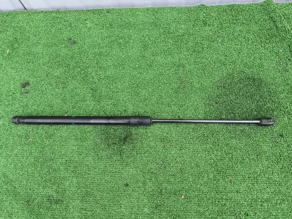 AUDI Q7 4M II Baklucka Ställdon 4M0827552A image 3