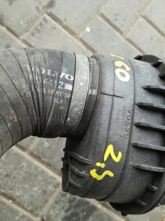 VOLVO XC60 I 2008 - 2016 Resonador de conducto de aire image 2