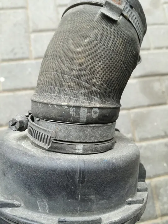 VOLVO XC60 I 2008 - 2016 Resonador de conducto de aire image 3