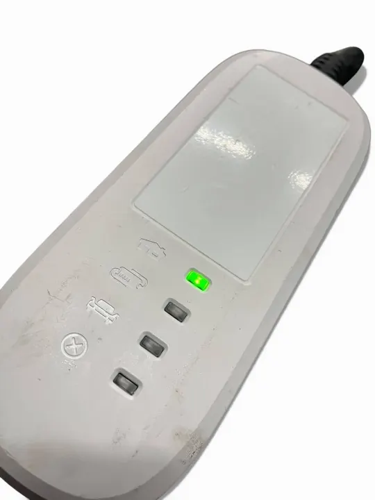 VW UP Elektrische lader OEM 1EA971675AB - Gebruikt image 3