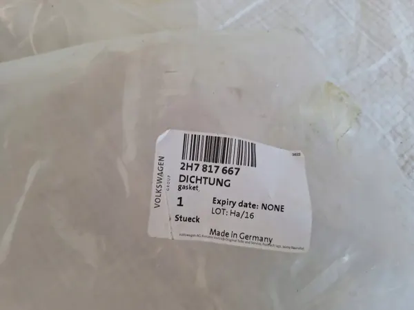 VW Amarok kovakatto takatiiviste OEM 2H7817667 image 4
