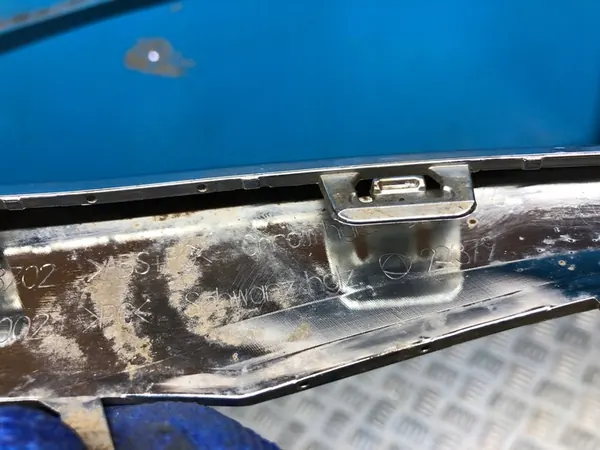 Rivestimento paraurti anteriore Mercedes-Benz A2058858702 image 9