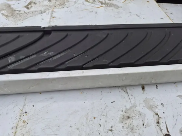Degrau LAND ROVER FREELANDER II 08r OEM - Usado image 4