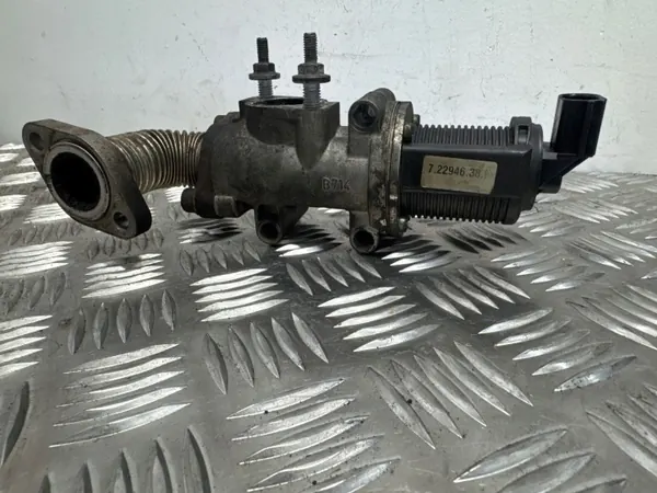 Soupape EGR Opel OEM 72294638 - État Utilisé image 4