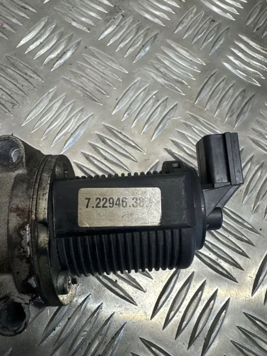 Soupape EGR Opel OEM 72294638 - État Utilisé image 5