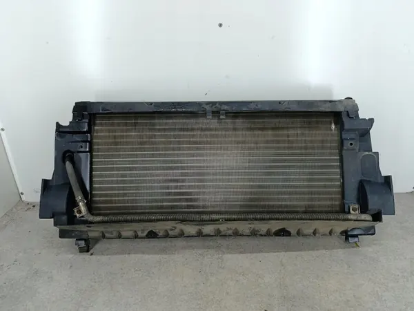 Radiateur d'eau OEM CHŁODNICA WODY VW TRANSPORTER T4 1.9 D image 2