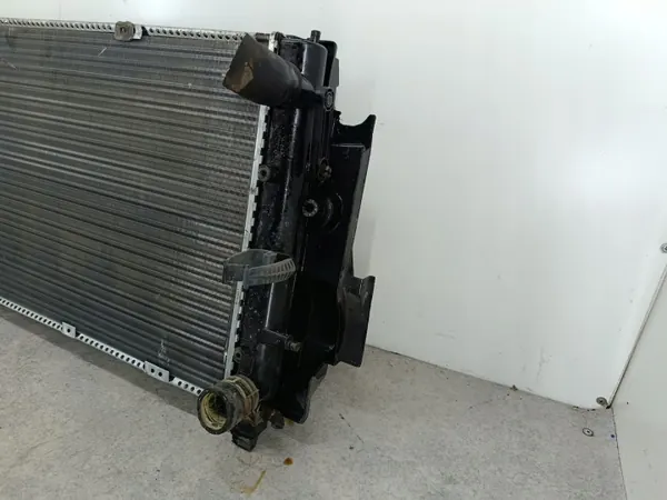 Radiateur d'eau OEM CHŁODNICA WODY VW TRANSPORTER T4 1.9 D image 5