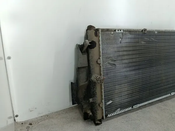 Radiateur d'eau OEM CHŁODNICA WODY VW TRANSPORTER T4 1.9 D image 6