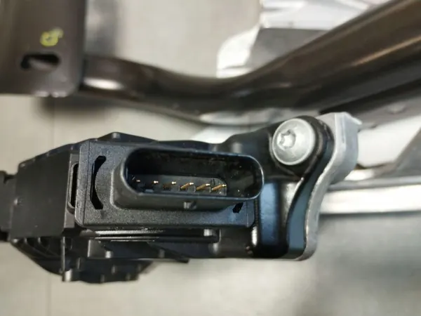 Pédalier d'occasion OEM 4K1723117 pour Audi image 4