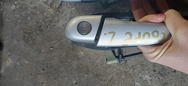 Mão da porta dianteira esquerda BMW E46 Coupe Titansilber image 3