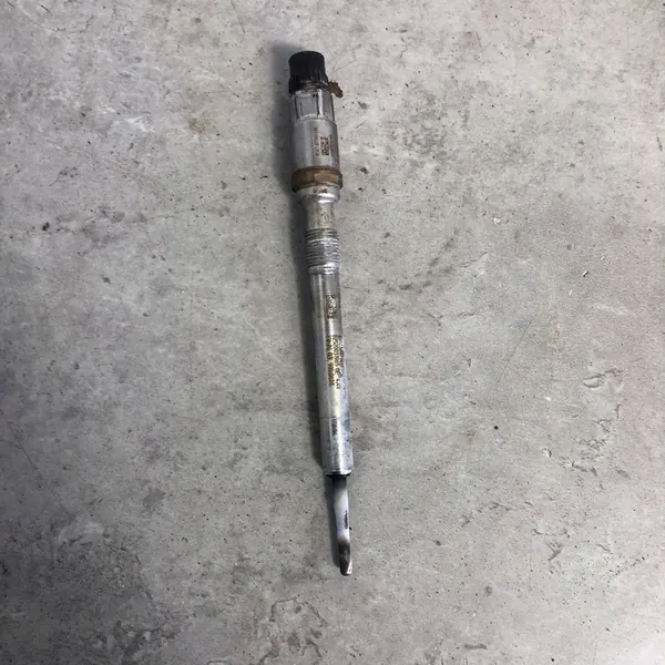 Bougie de préchauffage VW Audi 03L905061K image 2