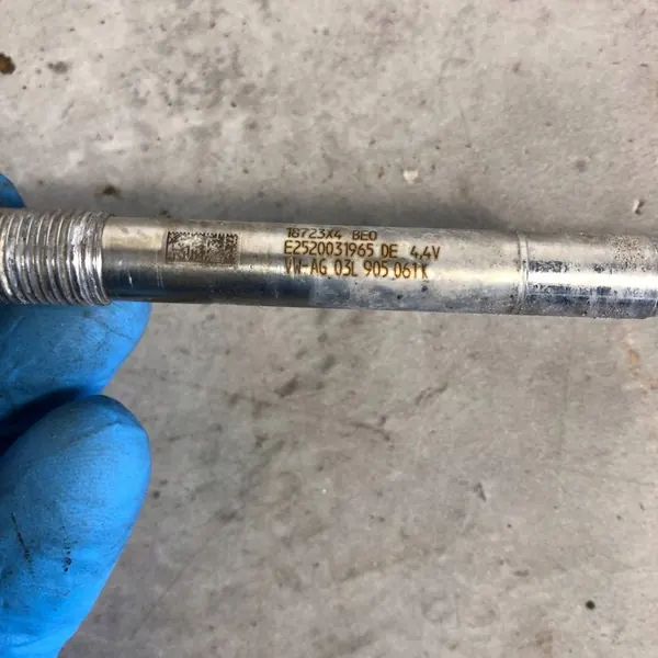 Bougie de préchauffage VW Audi 03L905061K image 5