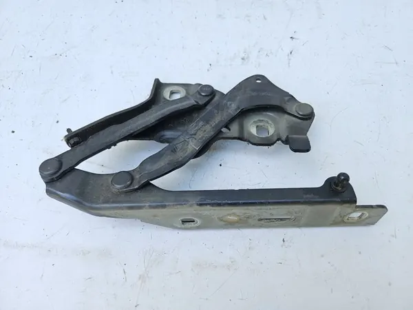 Oikea Konepellin Sarana Audi A4 B9 8W 8W0823302D image 2