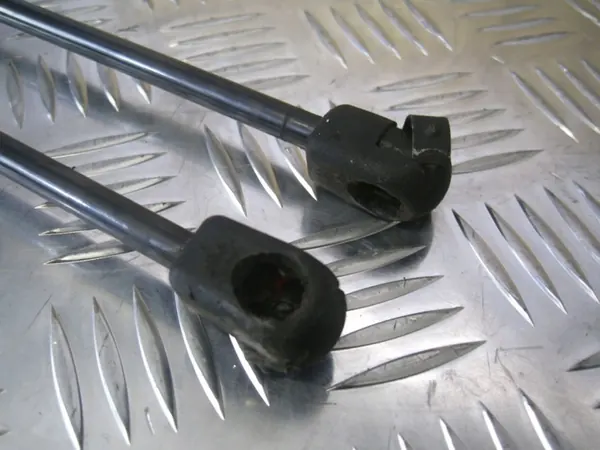 SEAT ALTEA XL 06- 1.9 Bakluckstöd par image 4