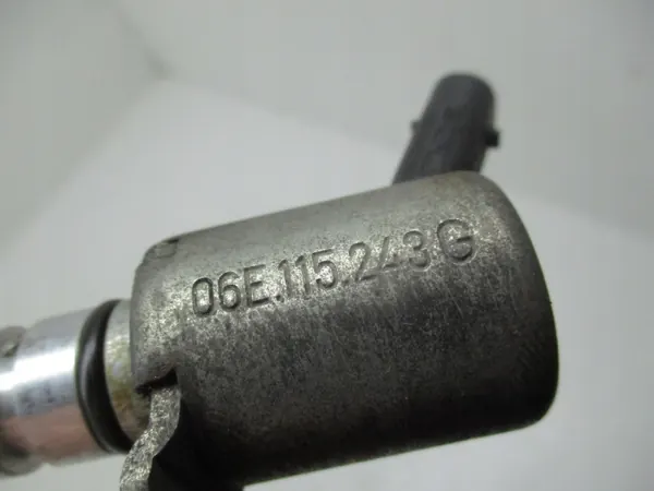 Soupape de Commande d'Arbre à Cames Audi Q7 A4 3.0 TFSI OEM 06E115243G image 6