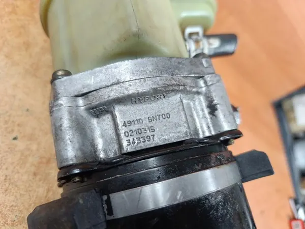 Bomba de direção assistida HPI Nissan Almera N16 1.5 DCI image 2