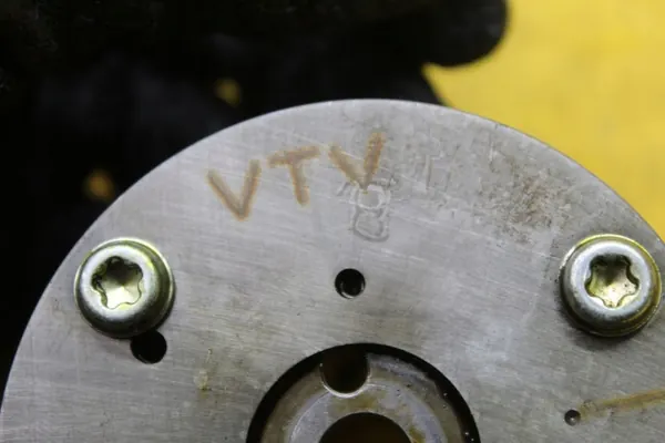 Fasor VVT Mazda OE ZJ40124X0A - Usado image 5