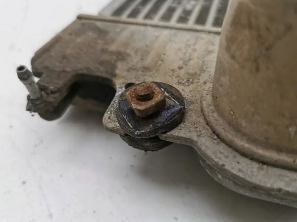 Lexus IS 2008 Vesijäähdytin OEM 90211907 image 10