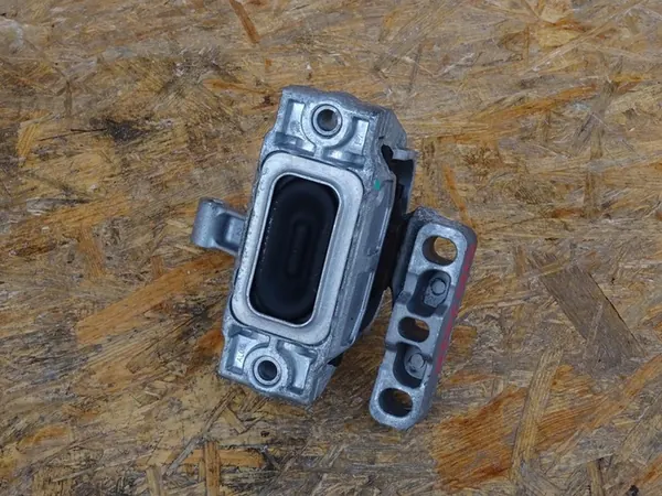 Soporte de motor AUDI Q3 8U 2.0 TDI 5N0199262F image 3
